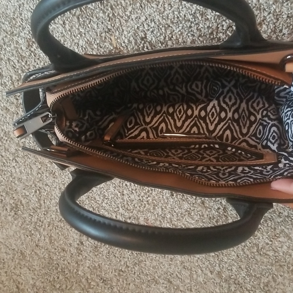 EUC Republic of Aces Black and Tan Hand Bag - Picture 4 of 7